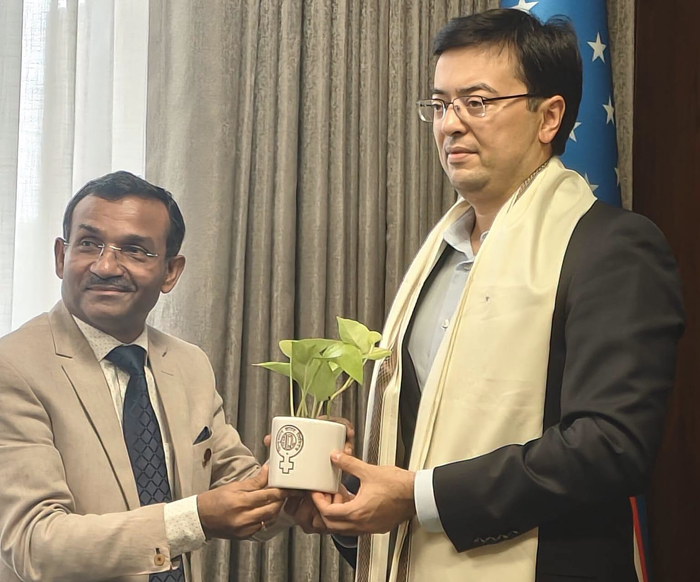 HCL CMD calls on Ambassador of Republic of Uzbekistan